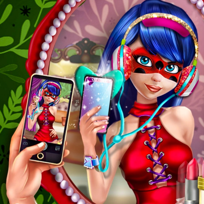 Fashion Selfie Addiction