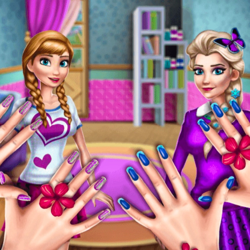 Princesses Nails Salon game